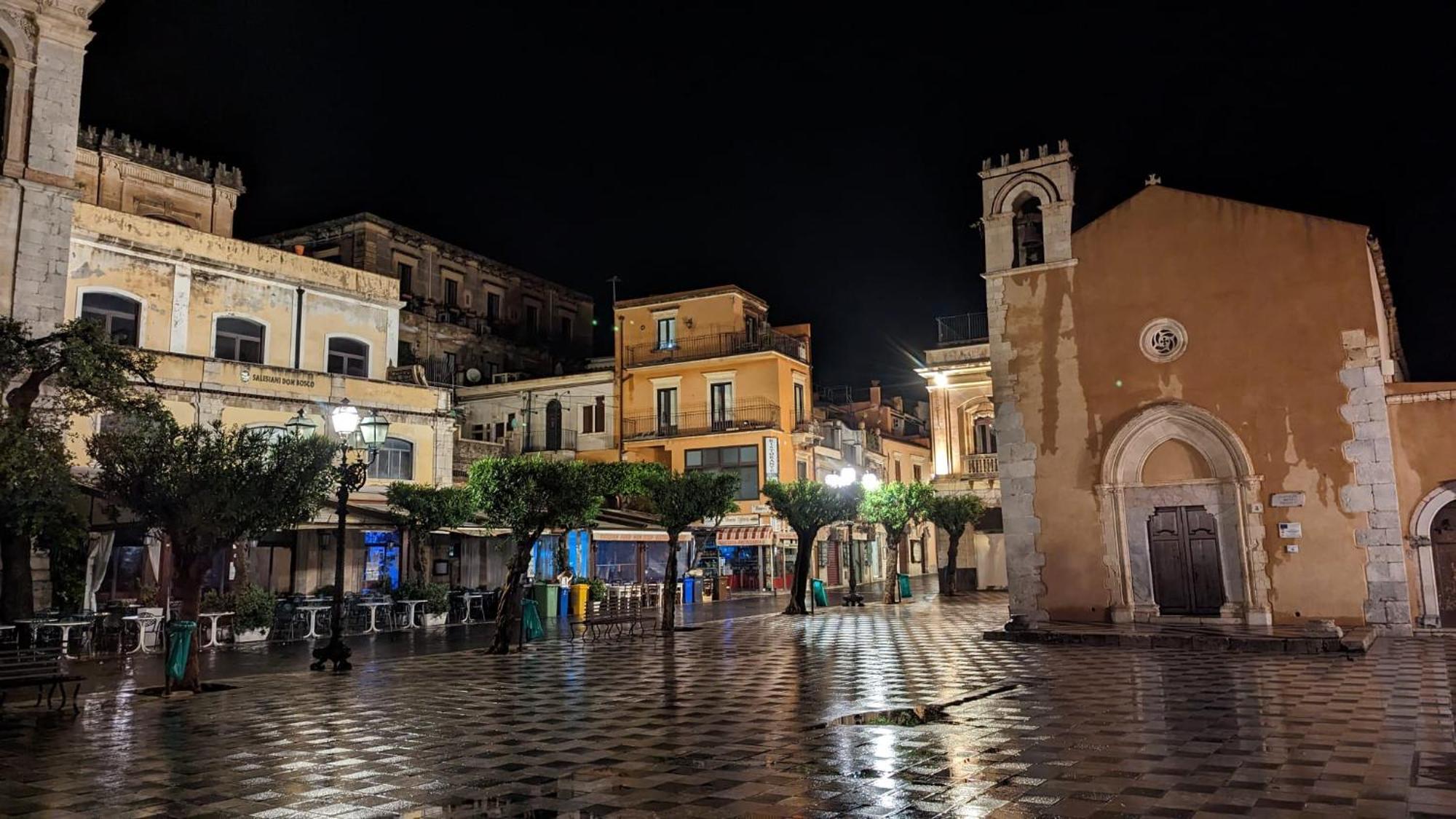 Opuntia Charming Rooms Taormina Bagian luar foto