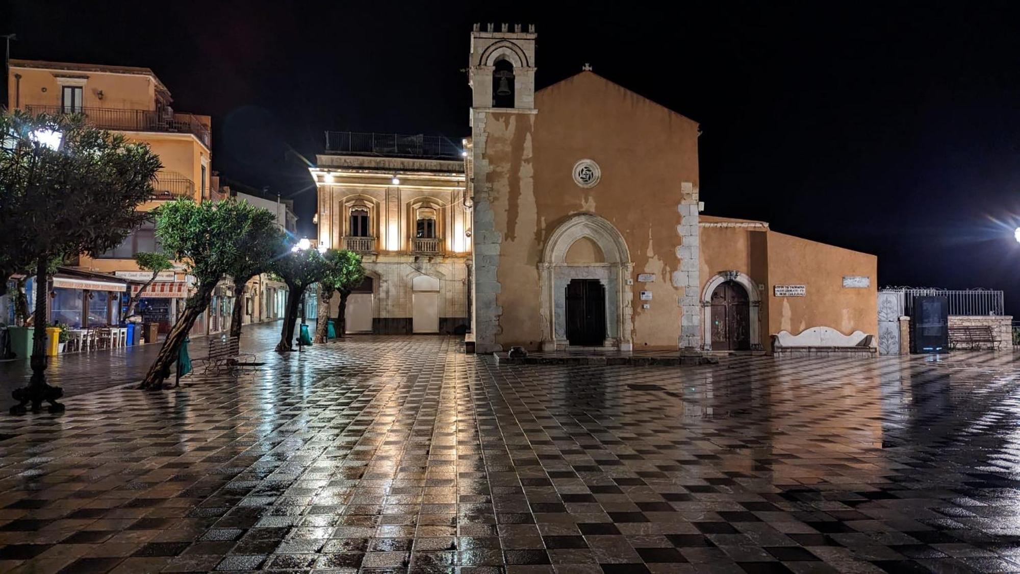 Opuntia Charming Rooms Taormina Bagian luar foto