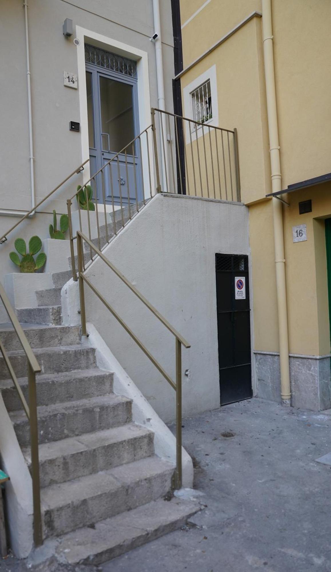 Opuntia Charming Rooms Taormina Bagian luar foto